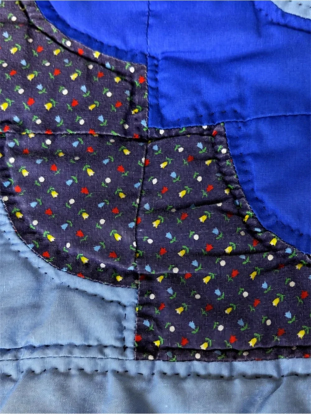 Vintage Hand Pieced Hand Quilted Bargello Queen Quilt Blue Reversible 86x100